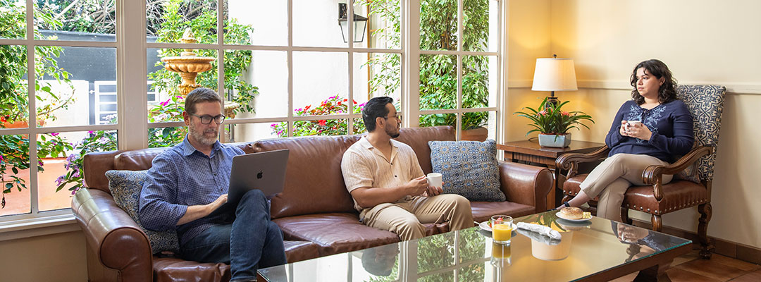 People in the lobby of the inn.